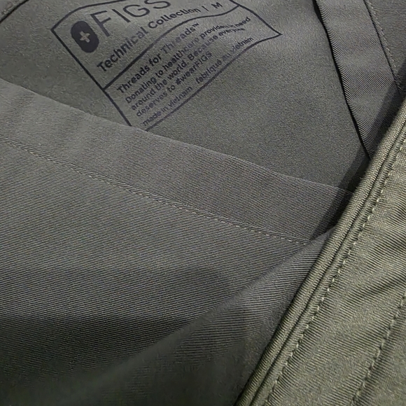 FIGS Women's Army Green Pants - Picture 4 of 5